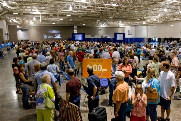 Antiques Roadshow tapes a show in Exhibition Hall