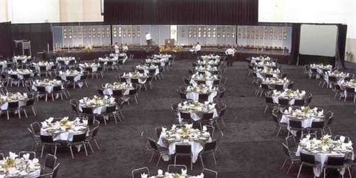 05) Exhibition Hall - Banquet/Rounds Style