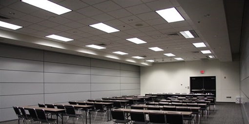 01) Mendota Room - Classroom Style